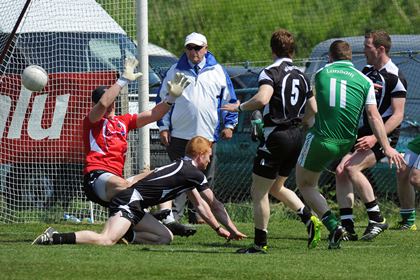London's Lorcan Mulvey fires to the net.<br />©INPHO/Jim Keogh.